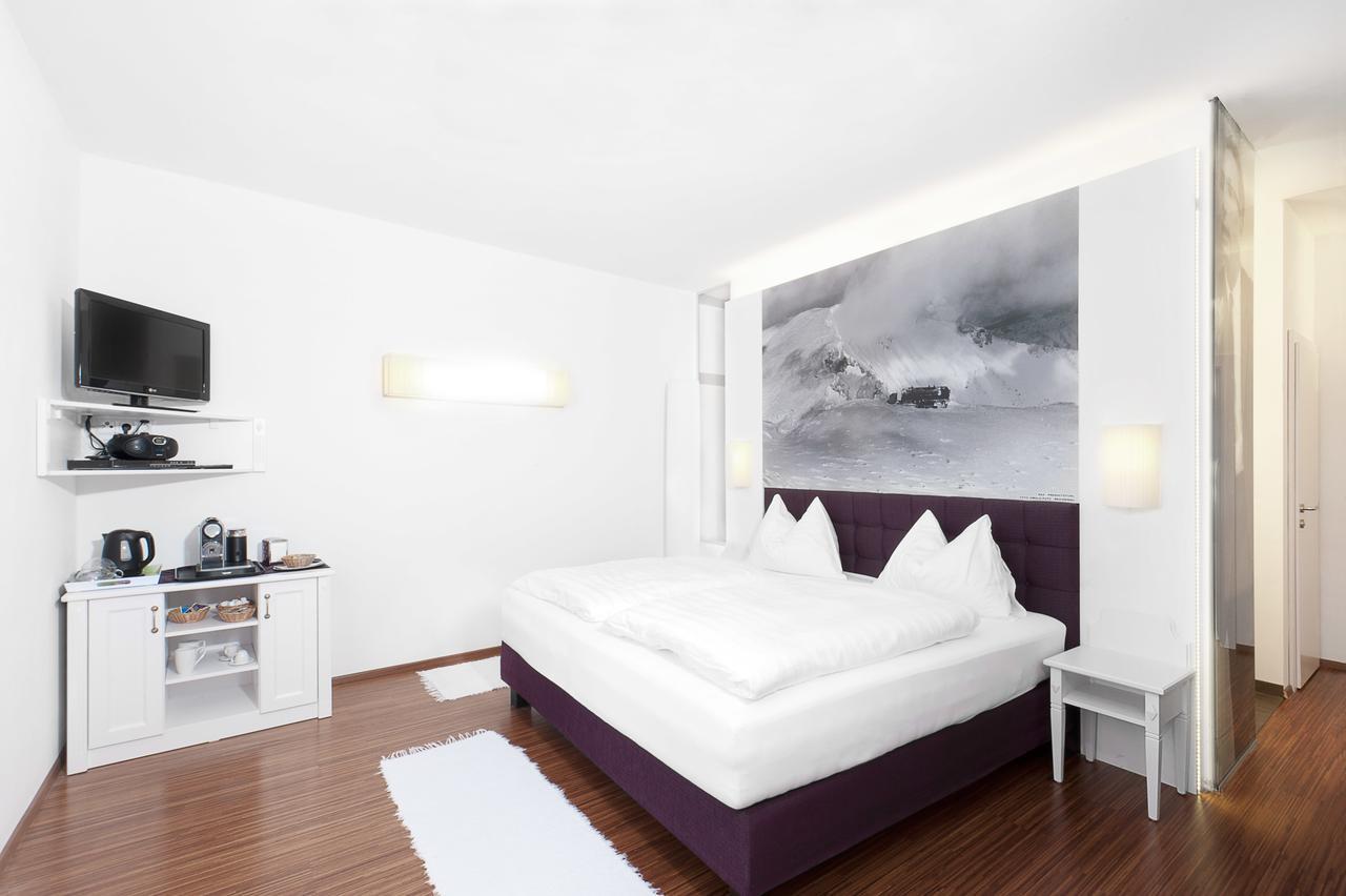 Hotel Payerbacherhof ภายนอก รูปภาพ
